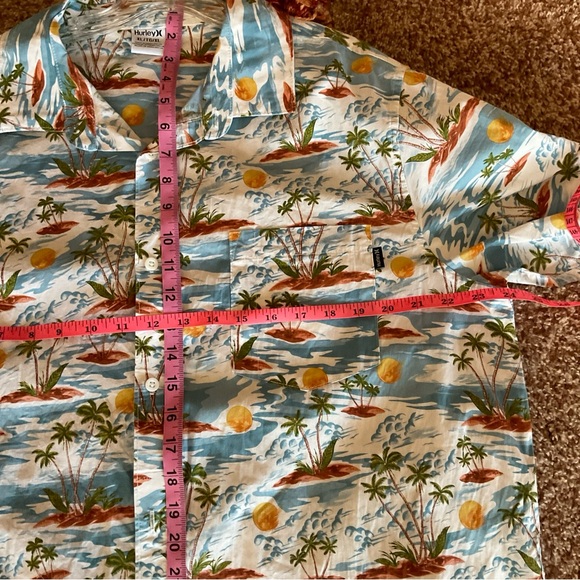 Hurley Men’s XL Hawaiian Aloha Shirt Modern Tropical Island Print Resort Style - Picture 11 of 11